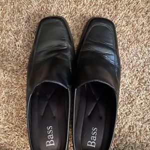 Bass heeled loafer leather size 9